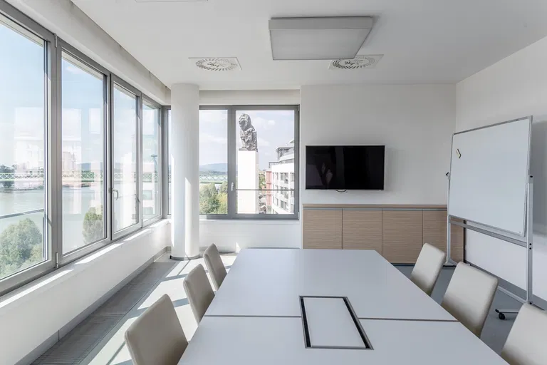 Pribinova, Staré Mesto - Bratislava I | Predaj, Byt, 6-izbový, 229 m²