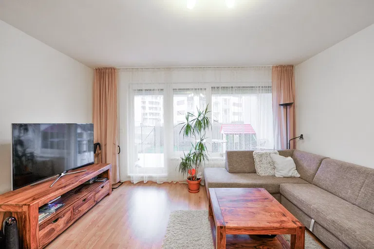 Sazovická, Zličín - Praha 5 | Prenájom, Byt, 3-izbový, 85 m²
