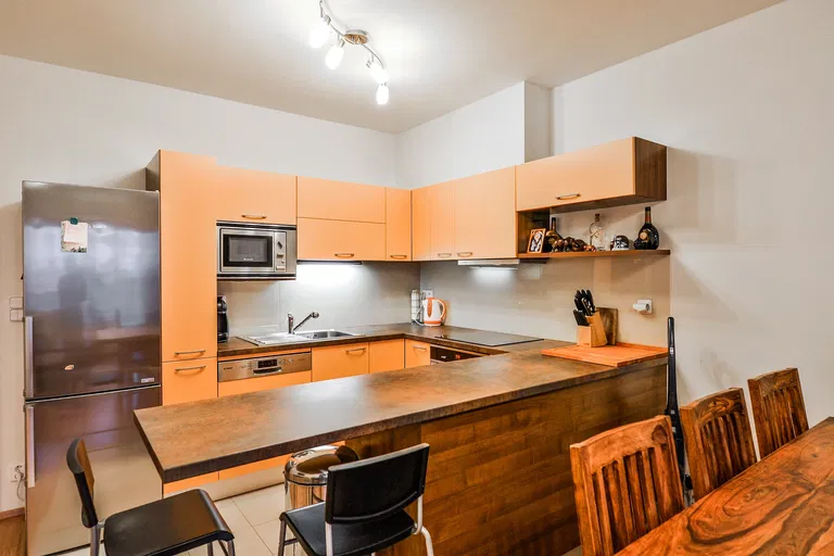 Sazovická, Zličín - Praha 5 | Prenájom, Byt, 3-izbový, 85 m²