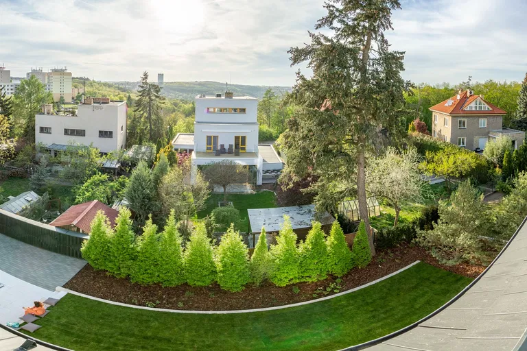 Nad Zlatnicí, Dejvice - Prague 6 | Sale, House, Six-bedroom (7+kk), 527 m²