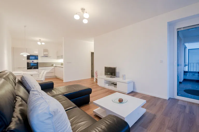 Svätovavrinecká, Nové Mesto - Bratislava III | Predaj, Byt, 3 izbový, 87 m²
