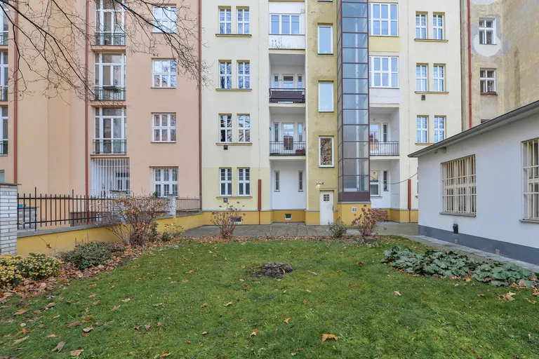 Korunní, Vinohrady - Prague 3 | Sale, Apartment, Two-bedroom (3+1), 107 m²