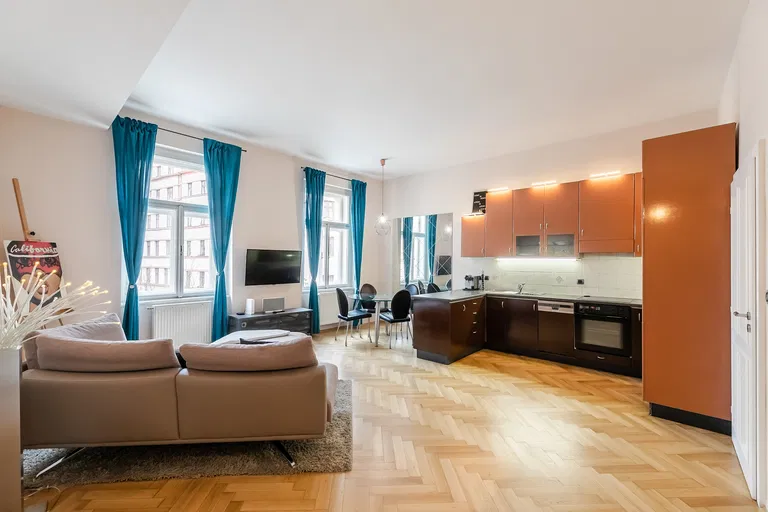 Šafaříkova, Vinohrady - Prague 2 | Sale, Apartment, Two-bedroom (3+kk), 79 m²