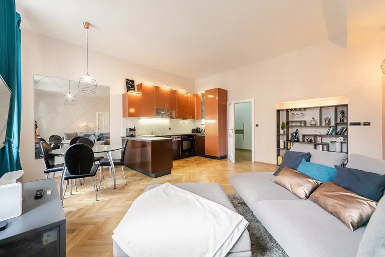 Šafaříkova, Vinohrady - Prague 2 | Sale, Apartment, Two-bedroom (3+kk), 79 m²