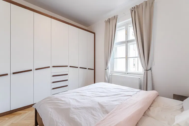 Šafaříkova, Vinohrady - Prague 2 | Sale, Apartment, Two-bedroom (3+kk), 79 m²