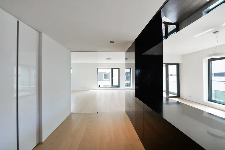 U Laboratoře, Střešovice - Praha 6 | Prenájom, Byt, 4-izbový, 193 m²