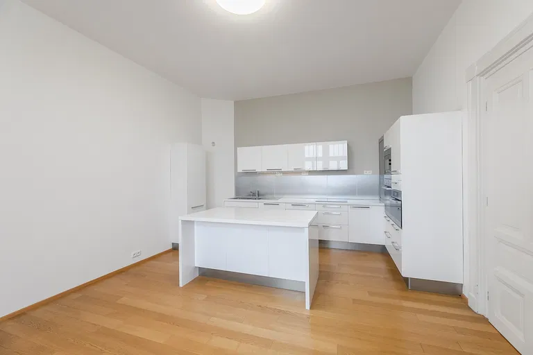 Janáčkovo nábřeží, Smíchov - Praha 5 | Prenájom, Byt, 6-izbový, 291 m²