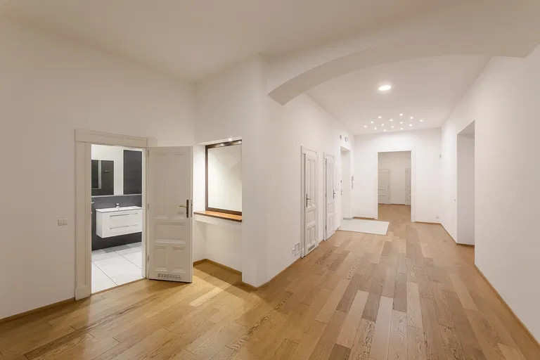 Janáčkovo nábřeží, Smíchov - Praha 5 | Prenájom, Byt, 6-izbový, 291 m²