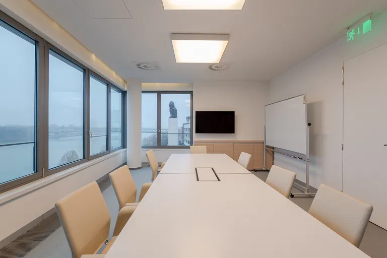 Pribinova, Staré Mesto - Bratislava I | Predaj, Kancelárie, 229 m²