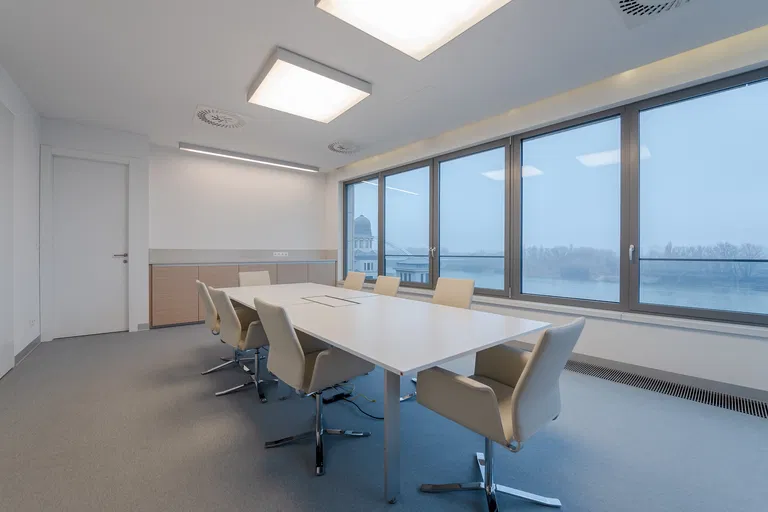 Pribinova, Staré Mesto - Bratislava I | Predaj, Kancelárie, 229 m²