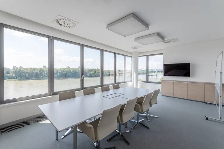 Pribinova, Staré Mesto - Bratislava I | Predaj, Kancelárie, 229 m²