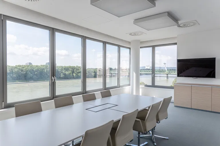 Pribinova, Staré Mesto - Bratislava I | Predaj, Kancelárie, 229 m²