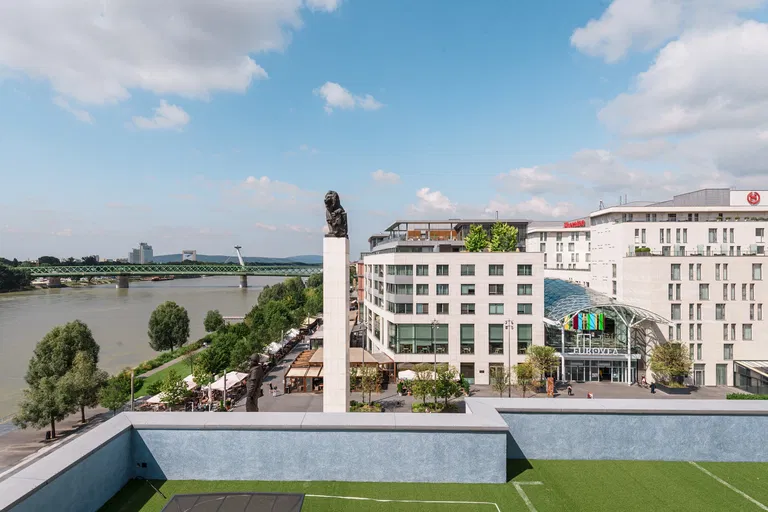 Pribinova, Staré Mesto - Bratislava I | Predaj, Kancelárie, 229 m²