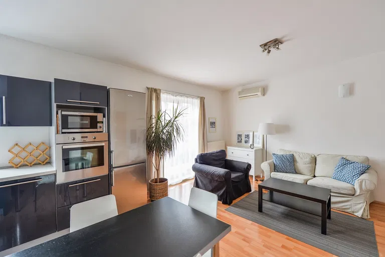 Letohradská, Holešovice - Praha 7 | Prenájom, Byt, 3-izbový, 84 m²