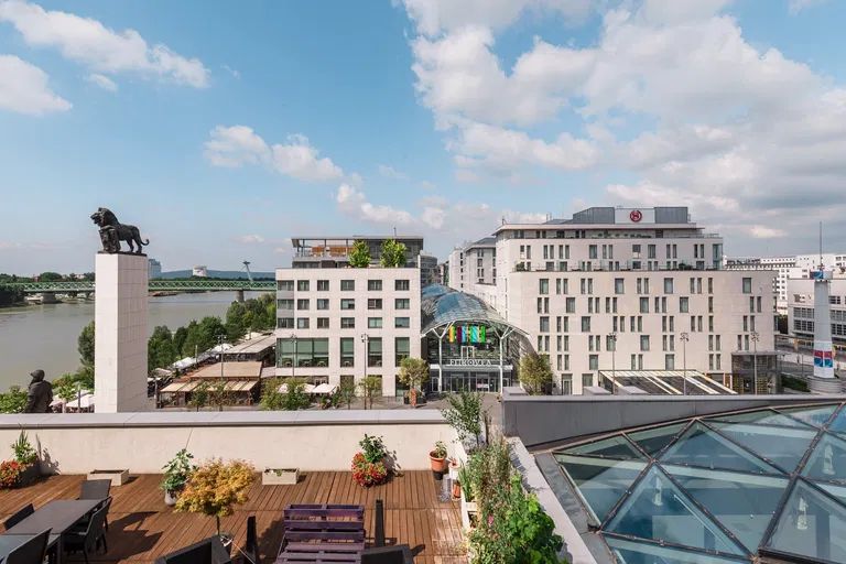 Pribinova, Staré Mesto - Bratislava I | Predaj, Kancelárie, 229 m²