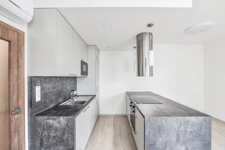 Ctiradova, Nusle - Prague 4 | Rent, Apartment, One-bedroom (2+kk), 59 m²