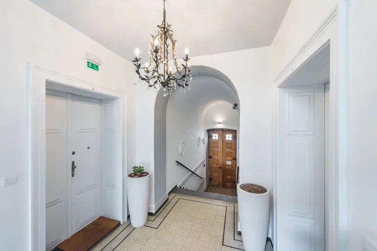 Kroftova, Smíchov - Prague 5 | Sale, Apartment, Two-bedroom (3+kk), 77 m²