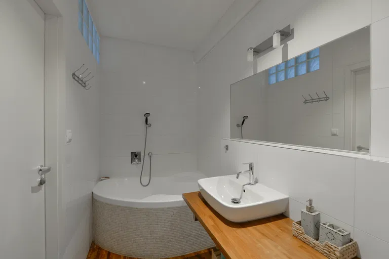 Tusarova, Holešovice - Praha 7 | Prenájom, Byt, 4-izbový, 115 m²