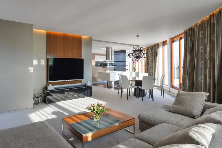 Klímova, Radlice - Praha 5 | Prenájom, Byt, 4-izbový, 231 m²
