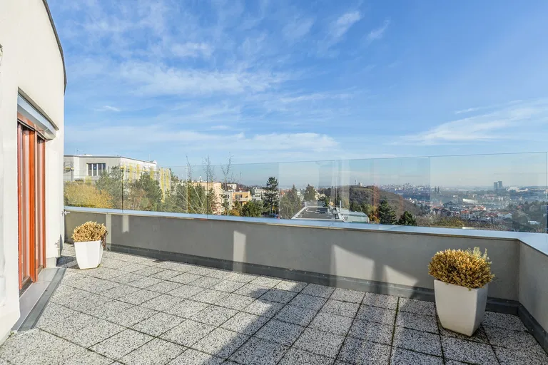 Klímova, Radlice - Praha 5 | Prenájom, Byt, 4-izbový, 231 m²