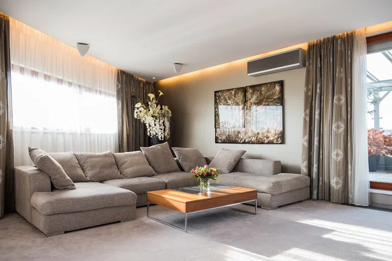 Klímova, Radlice - Praha 5 | Prenájom, Byt, 4-izbový, 231 m²