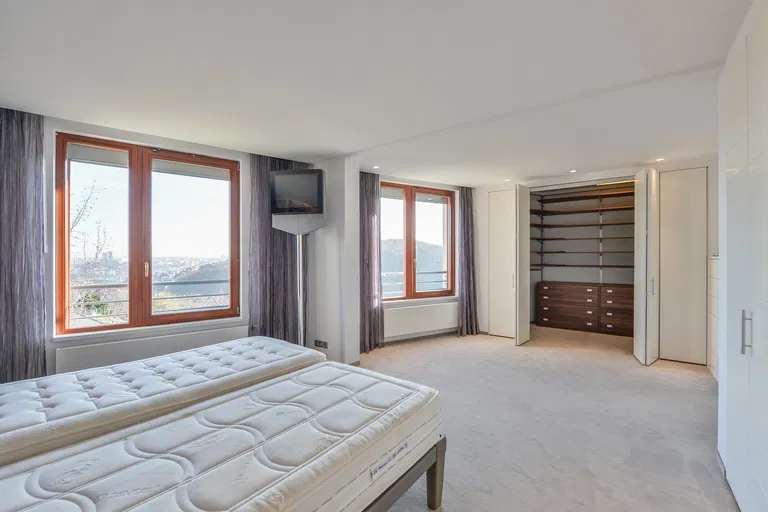 Klímova, Radlice - Praha 5 | Prenájom, Byt, 4-izbový, 231 m²