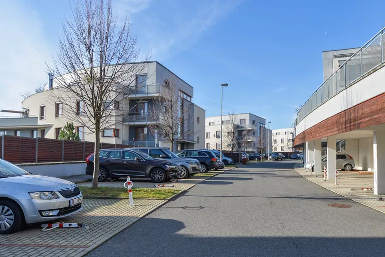 Klímova, Radlice - Praha 5 | Prenájom, Byt, 4-izbový, 231 m²