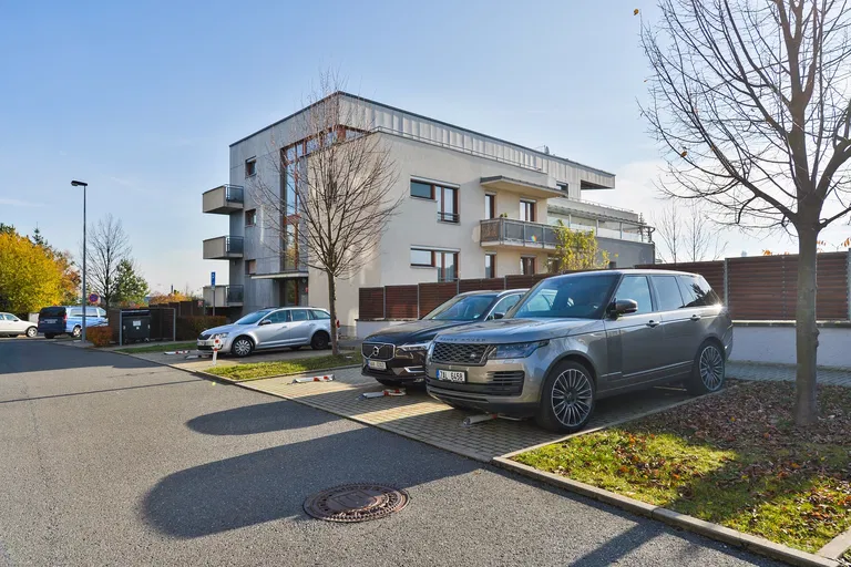 Klímova, Radlice - Praha 5 | Prenájom, Byt, 4-izbový, 231 m²