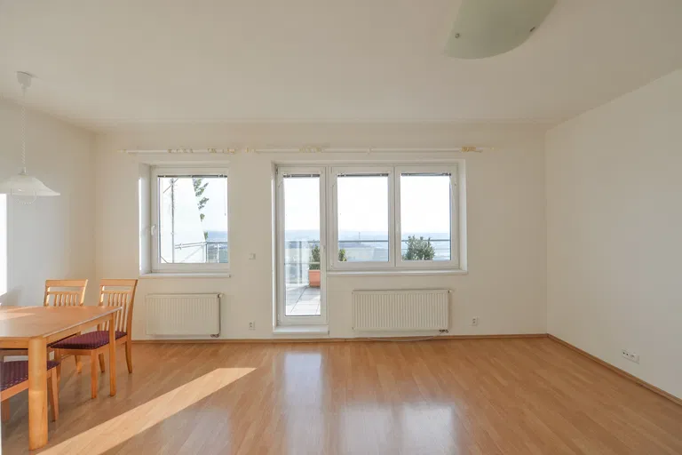 K Sadu, Troja - Praha 8 | Prenájom, Byt, 3-izbový, 88 m²