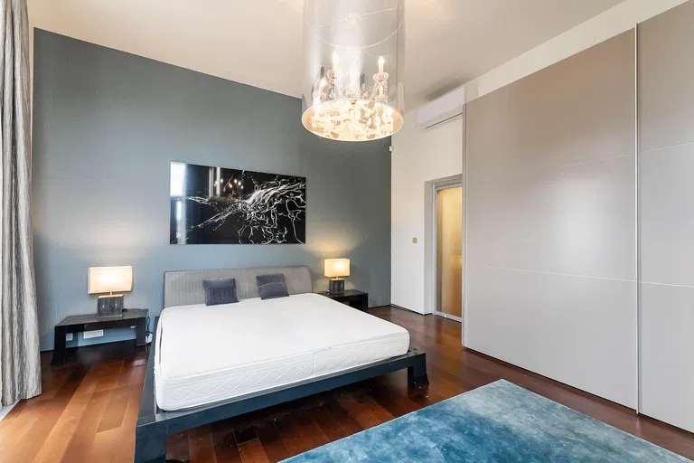 Mlýnská, Bubeneč - Praha 6 | Prenájom, Byt, 3-izbový, 130 m²