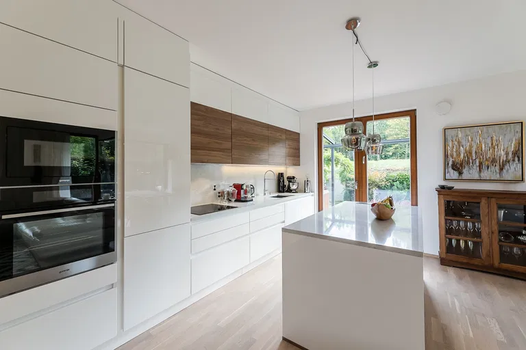 Plzeňská, Motol - Praha 5 | Predaj, Byt, 4-izbový, 111 m²