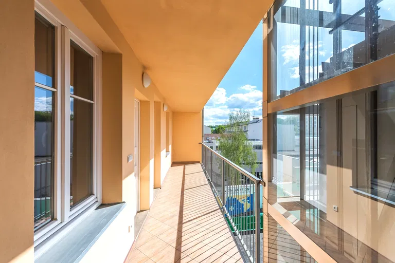 Drtinova, Smíchov - Prague 5 | Sale, Apartment, One-bedroom (2+kk), 65 m²