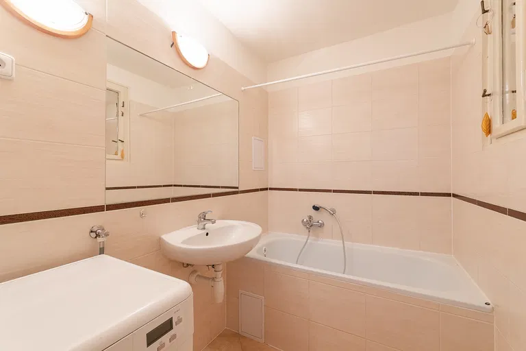 Vinohradská, Vinohrady - Praha 3 | Prenájom, Byt, 4-izbový, 96 m²