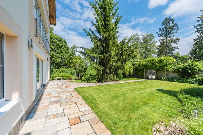 K Safině, Šeberov - Praha 4 | Predaj, Rodinný dom, 16-izbový, 440 m²