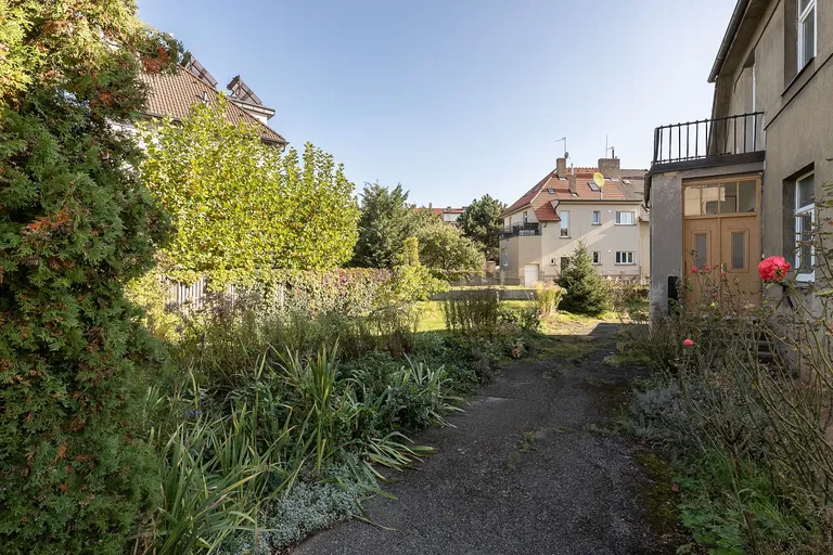 Nad Šárkou, Dejvice - Prague 6 | Sale, House, Four-bedroom (5+kk), 195 m²