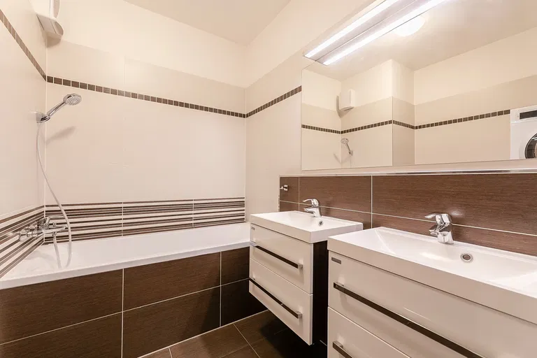 U Uhříněveské obory, Uhříněves - Prague 10 | Sale, Apartment, Two-bedroom (3+kk), 73 m²
