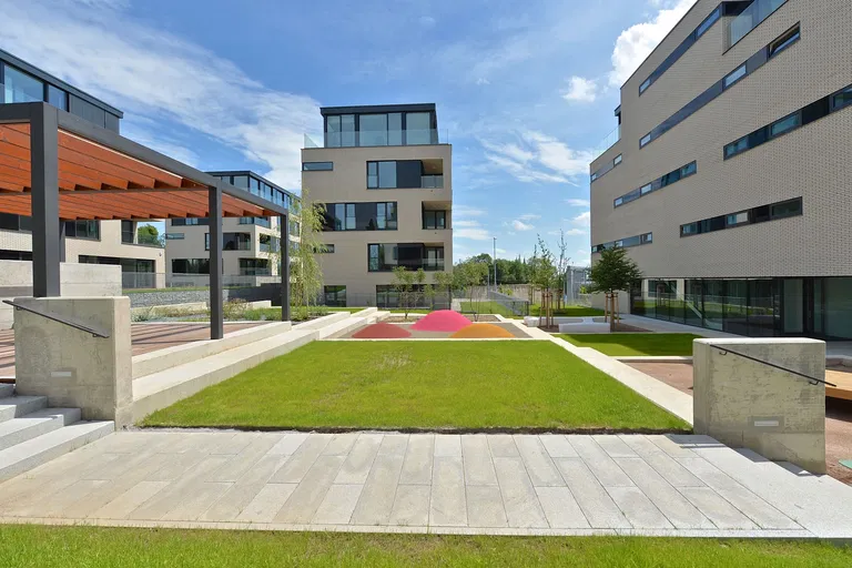 U Laboratoře, Střešovice - Praha 6 | Prenájom, Byt, 4-izbový, 197 m²