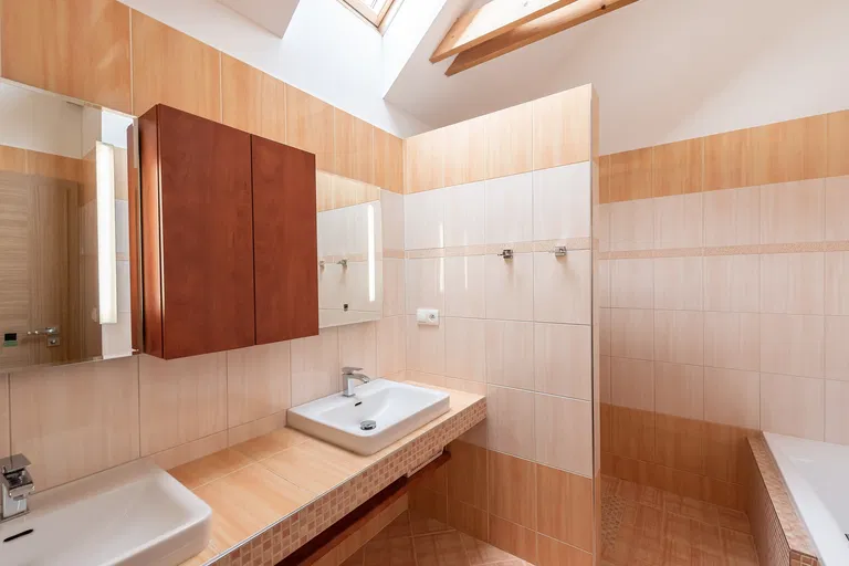 Vančurova, Čelákovice - Praha-východ | Predaj, Rodinný dom, 6-izbový, 289 m²