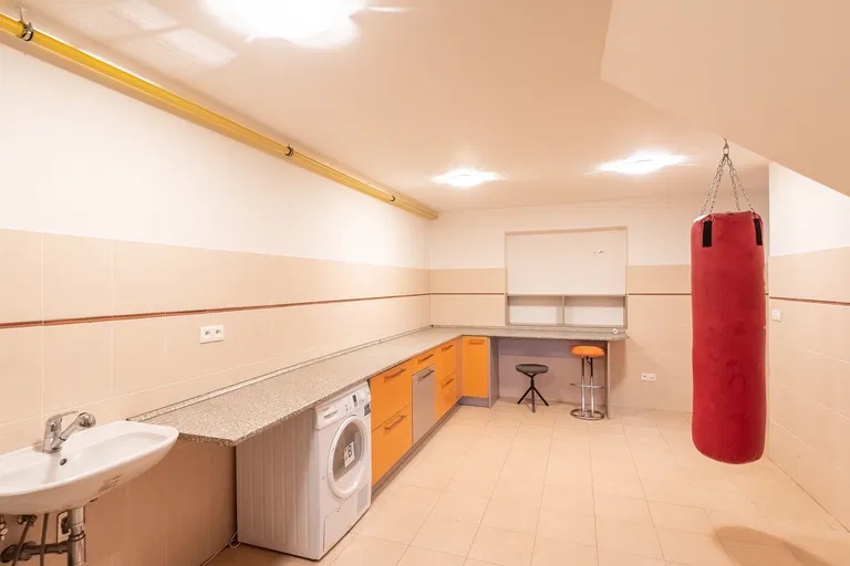 Vančurova, Čelákovice - Praha-východ | Predaj, Rodinný dom, 6-izbový, 289 m²