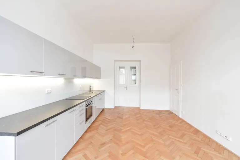 Na Výšinách, Bubeneč - Praha 7 | Prenájom, Byt, 2-izbový, 80 m²
