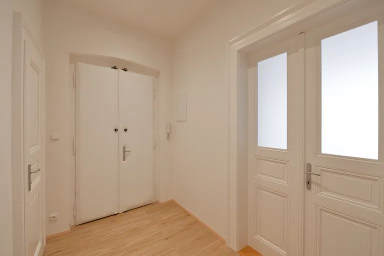 Na Výšinách, Bubeneč - Praha 7 | Prenájom, Byt, 2-izbový, 80 m²