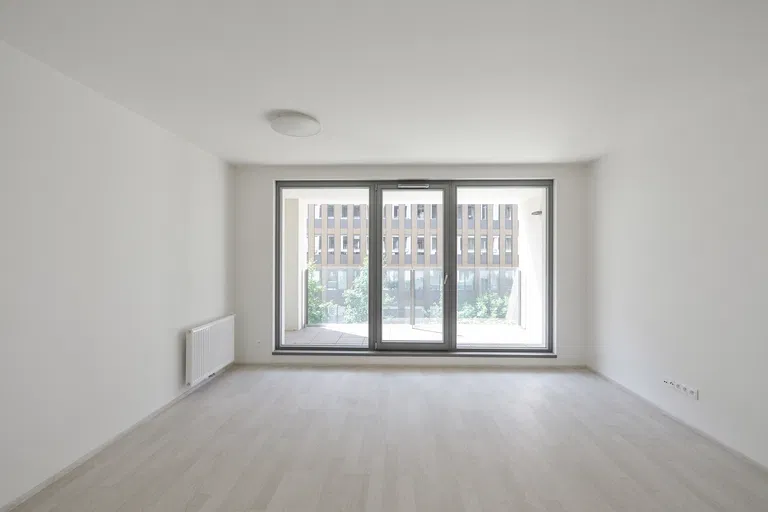 U Mlýnského kanálu, Karlín - Praha 8 | Prenájom, Byt, 3-izbový, 85 m²