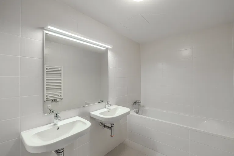 U Mlýnského kanálu, Karlín - Praha 8 | Prenájom, Byt, 3-izbový, 85 m²
