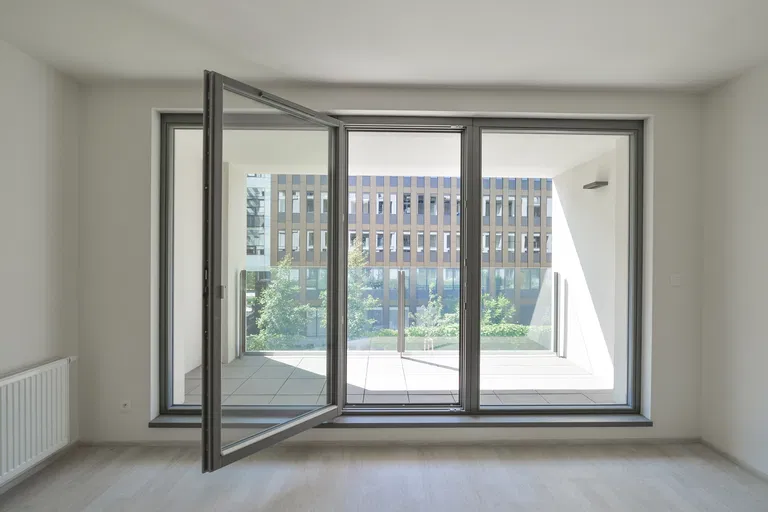 U Mlýnského kanálu, Karlín - Praha 8 | Prenájom, Byt, 3-izbový, 85 m²