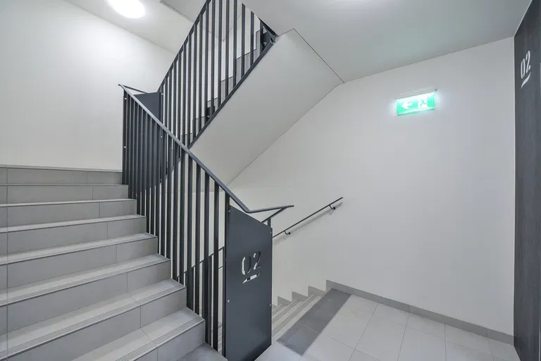 U Mlýnského kanálu, Karlín - Praha 8 | Prenájom, Byt, 3-izbový, 85 m²