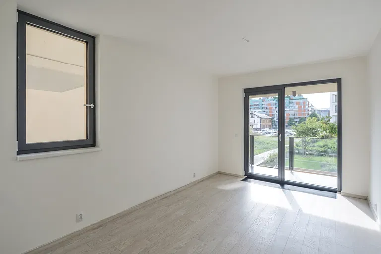 U Mlýnského kanálu, Karlín - Praha 8 | Prenájom, Byt, 3-izbový, 124 m²