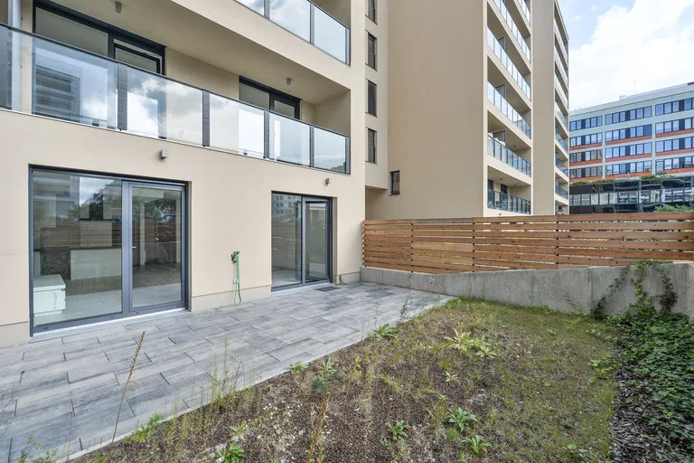 U Mlýnského kanálu, Karlín - Praha 8 | Prenájom, Byt, 3-izbový, 124 m²