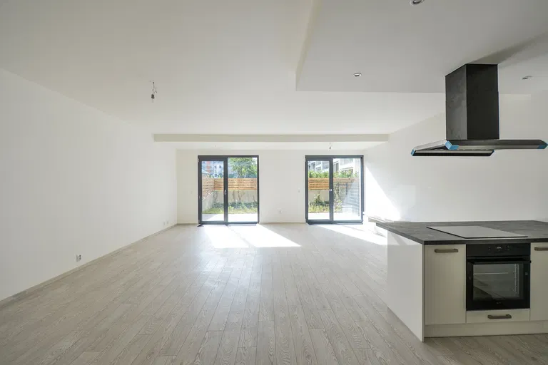U Mlýnského kanálu, Karlín - Praha 8 | Prenájom, Byt, 3-izbový, 124 m²