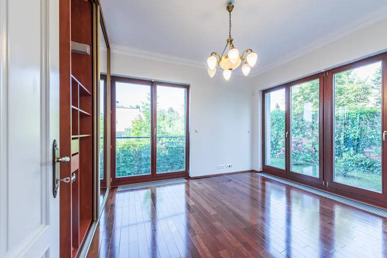 Nebušická, Nebušice - Praha 6 | Prenájom, Byt, 7-izbový, 500 m²