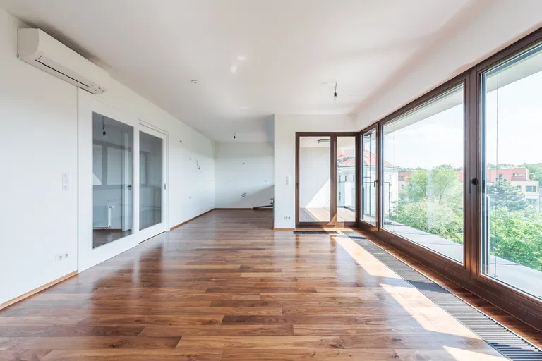 U Pernikářky, Smíchov - Prague 5 | Sale, Apartment, Three-bedroom (4+kk), 128 m²